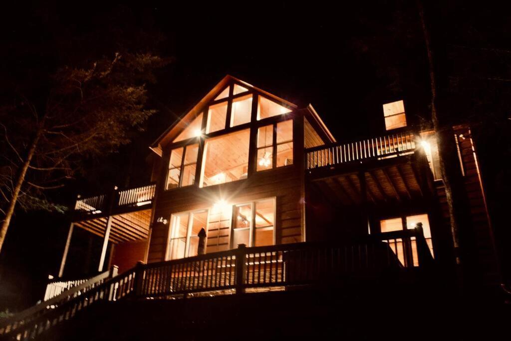 Private Creekside Cabin+Hot Tub,Pool Table, & Pets Елиджей Екстериор снимка
