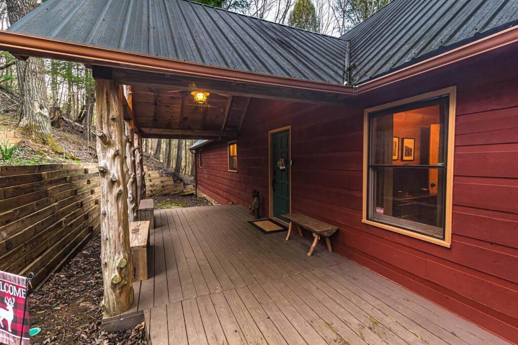 Private Creekside Cabin+Hot Tub,Pool Table, & Pets Елиджей Екстериор снимка